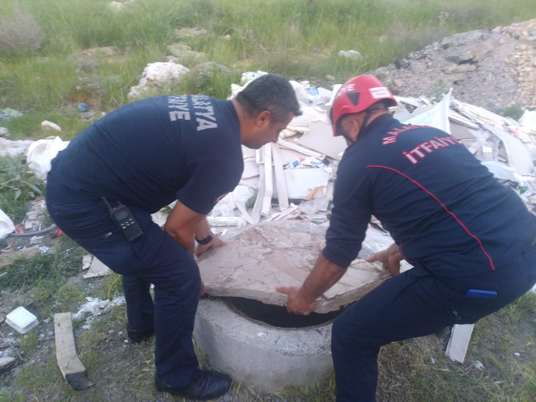 Malatya'da Logara Düşen Köpek İtfaiye Ekipleri Tarafından Kurtarıldı!