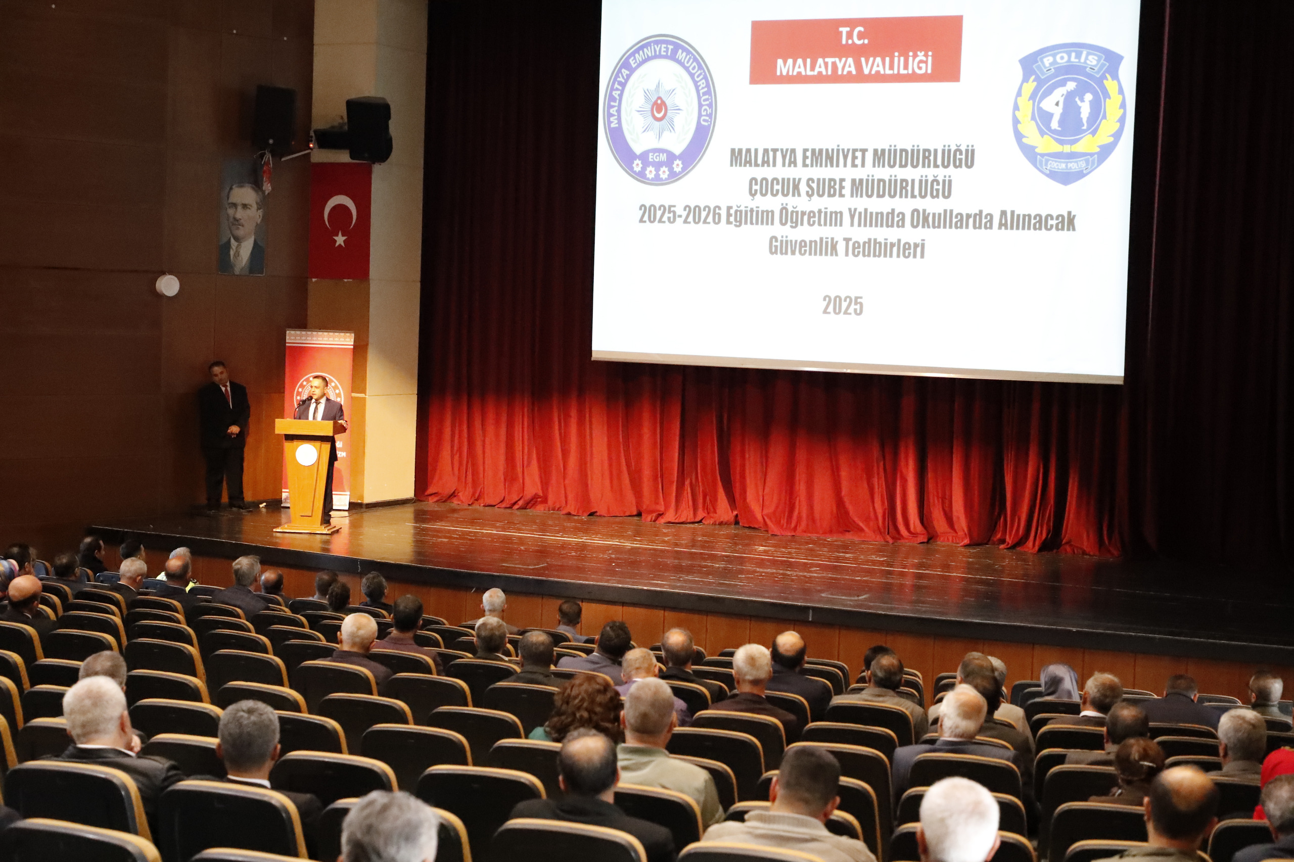 Malatya'da Okul Güvenliği Toplantısı Düzenlendi