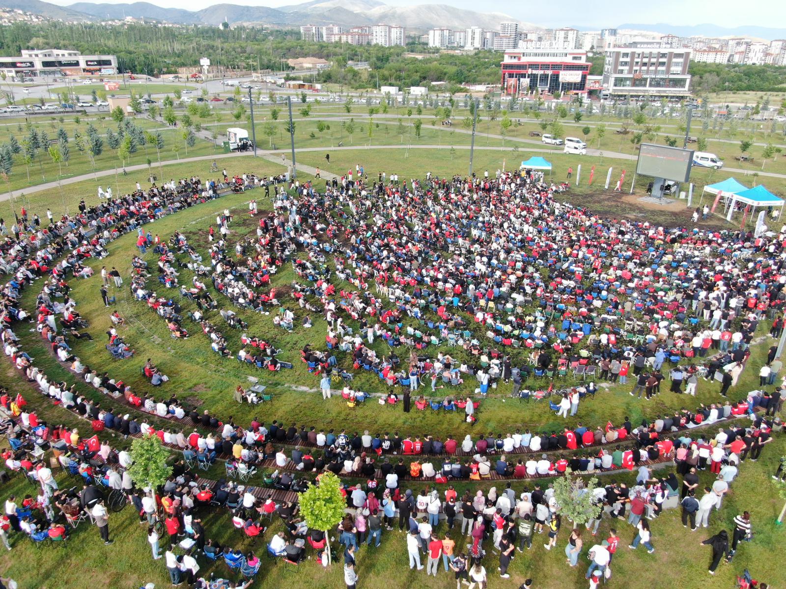 MALATYALILAR'IN MİLLİ MAÇ HEYECANI