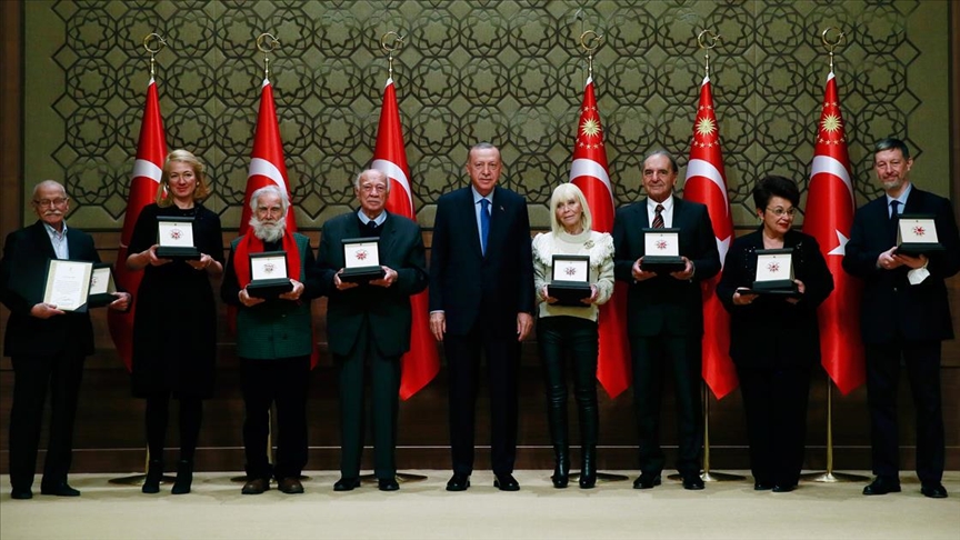 PROF. DR. FAHRİ IŞIK’A CUMHURBAŞKANLIĞI’NDAN BÜYÜK ÖDÜL