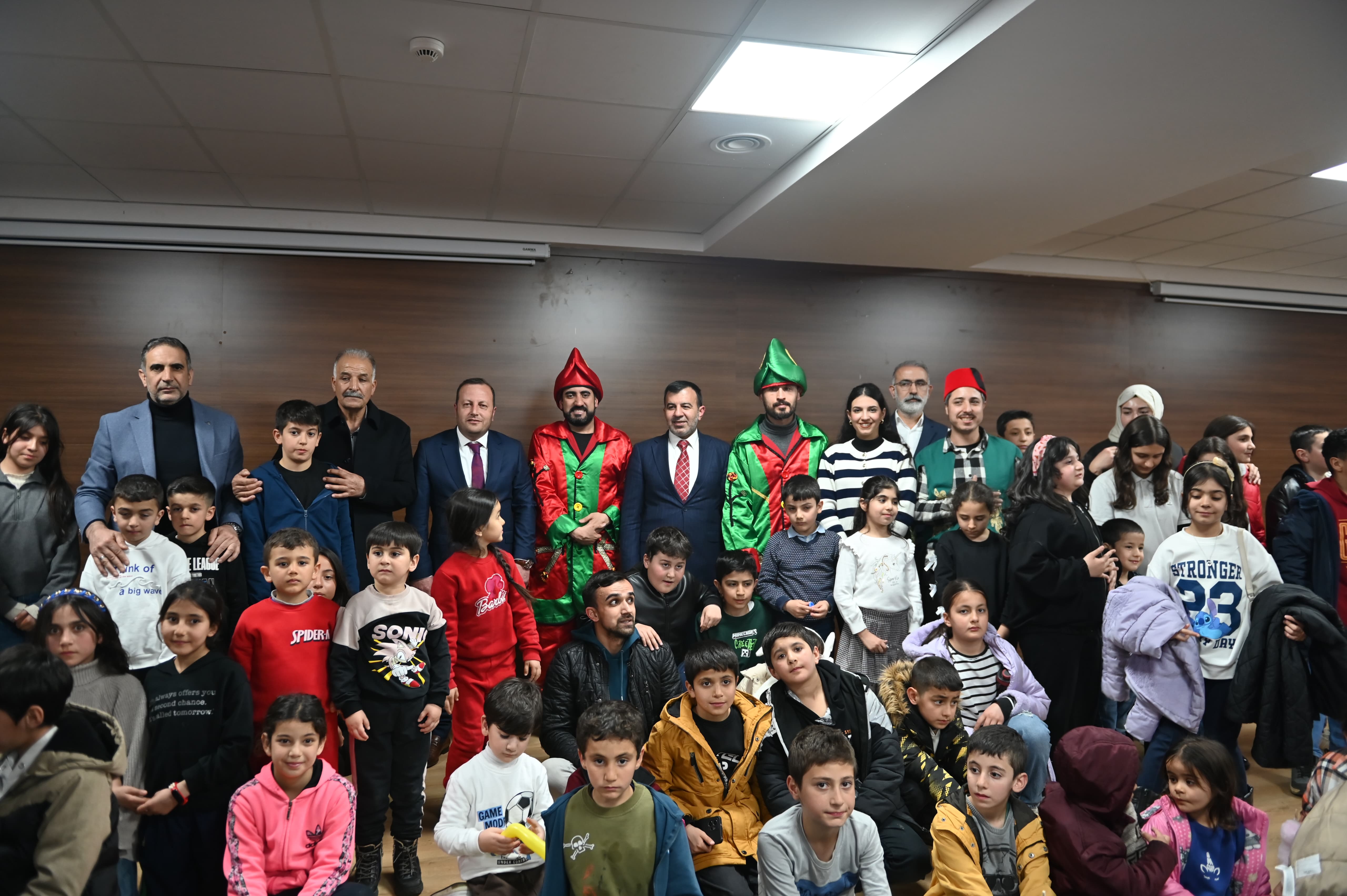 Pütürge’de Ramazan Sevinci: Çocuklar İlk Kez Hamburger ve Waffle ile İftar Açtı