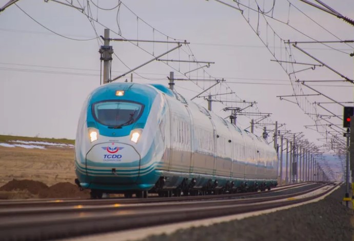 Raylarda 8 Milyon Kişiye Daha Hızlı Tren Konforu Geliyor