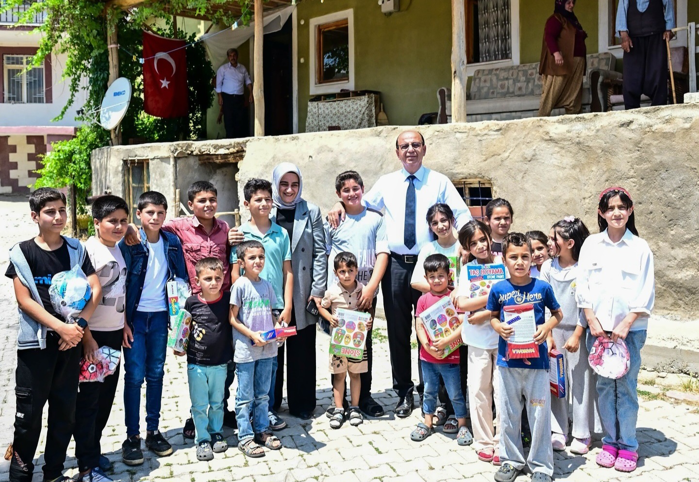 SADECE MERKEZDE DEĞİL, KIRSALDA DA GERÇEK BİR DEĞİŞİM SÜRECİ YAŞIYORUZ