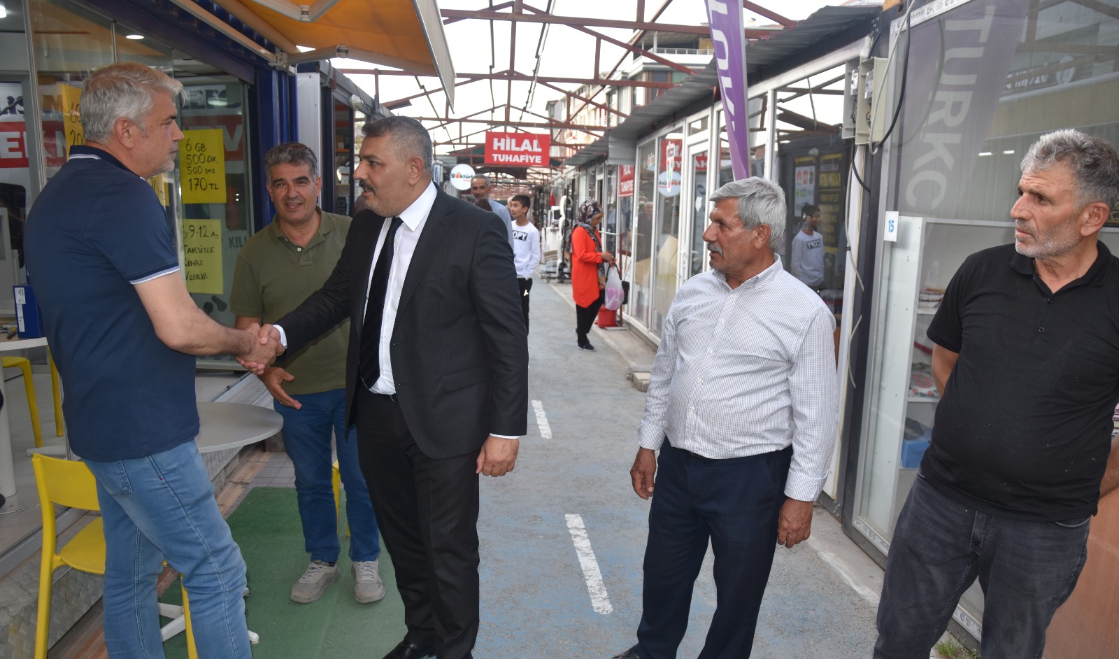 Sadıkoğlu: “Ticari alanların inşa ve teslim süreci hızlandırılmalı”