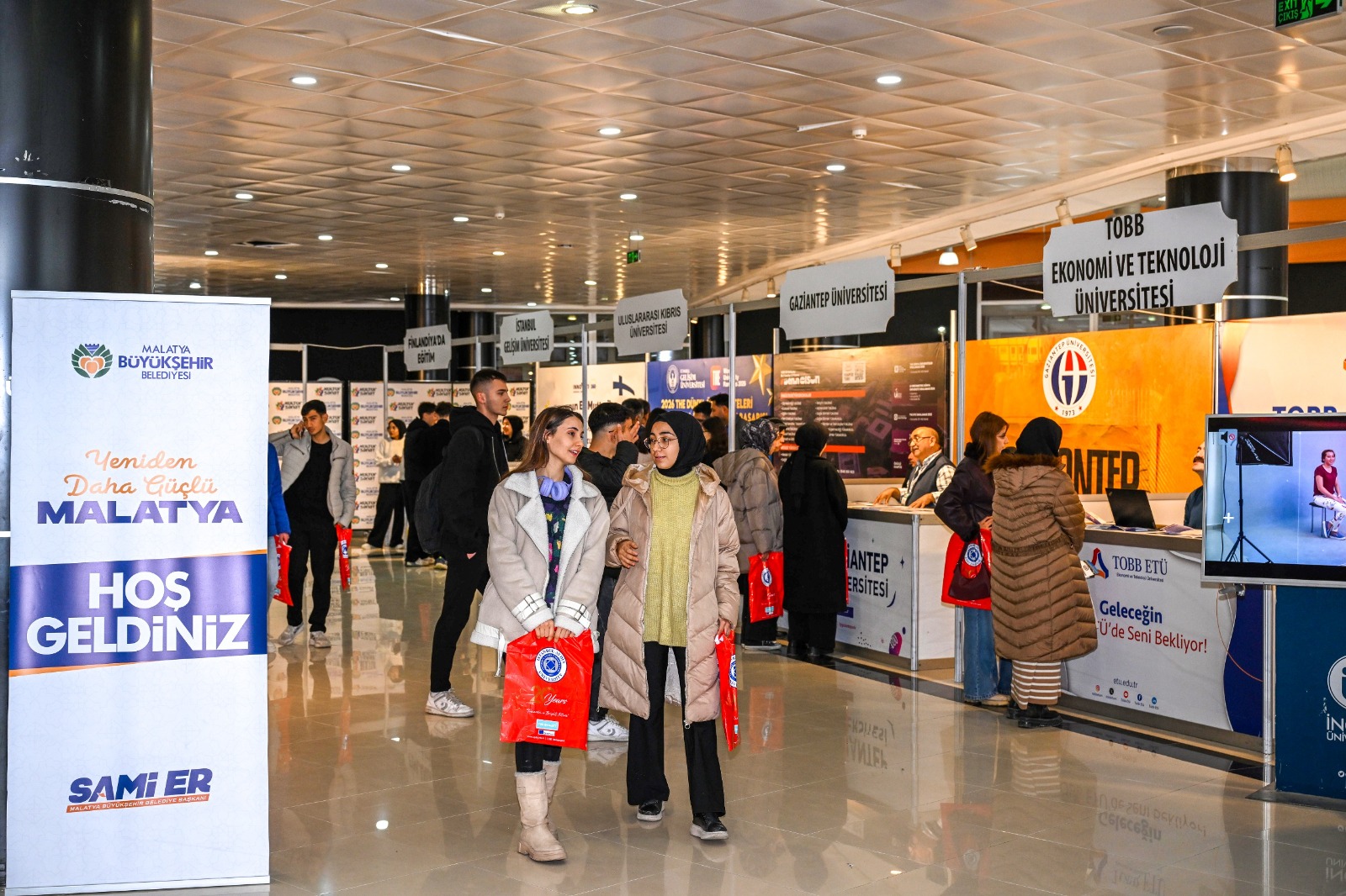 ‘ÜNİVERSİTE BÖLÜM TANITIM GÜNLERİ’NE YOĞUN İLGİ GÖSTERİLDİ