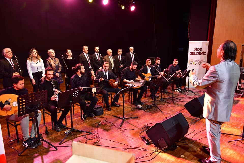 ‘Unutulmayan Şarkılar ve Türküler’ Konseri Büyük İlgi Gördü