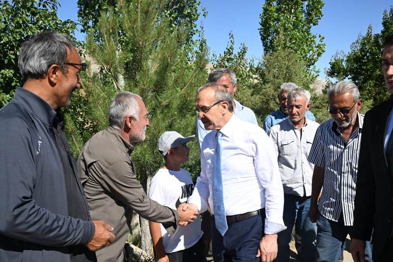Vali Seddar Yavuz Kuluncak İlçesinde İncelemelerde Bulundu