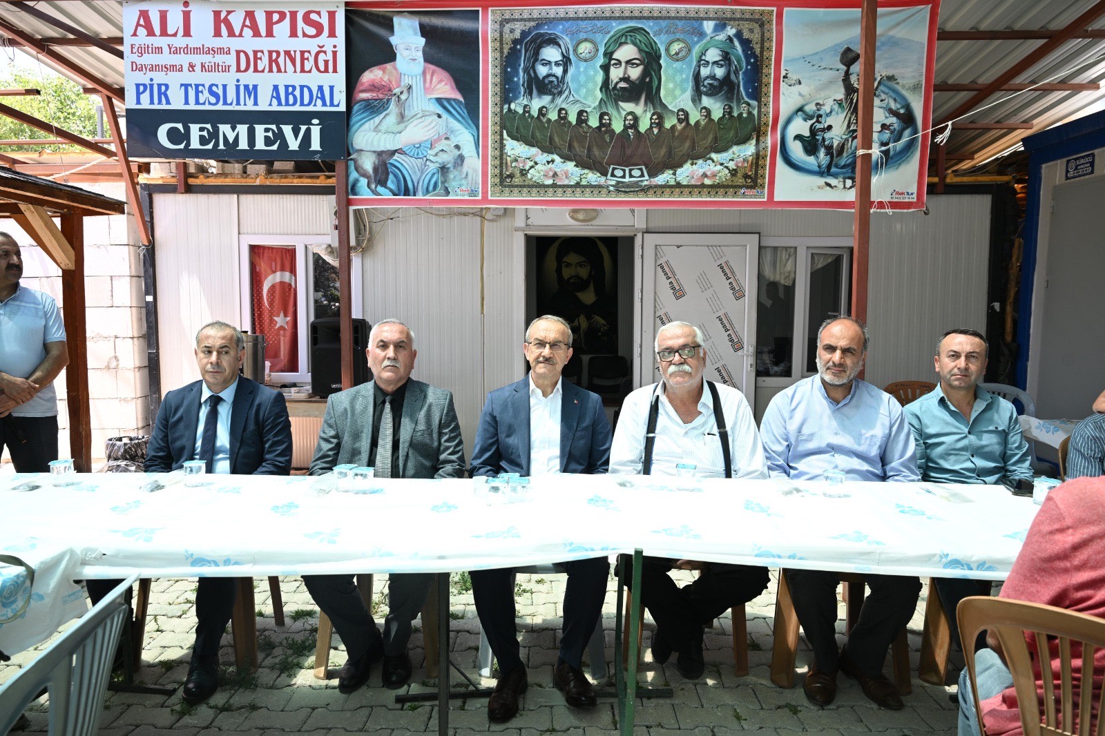 Vali Yavuz Aşure ve Lokma Etkinliğine Katıldı