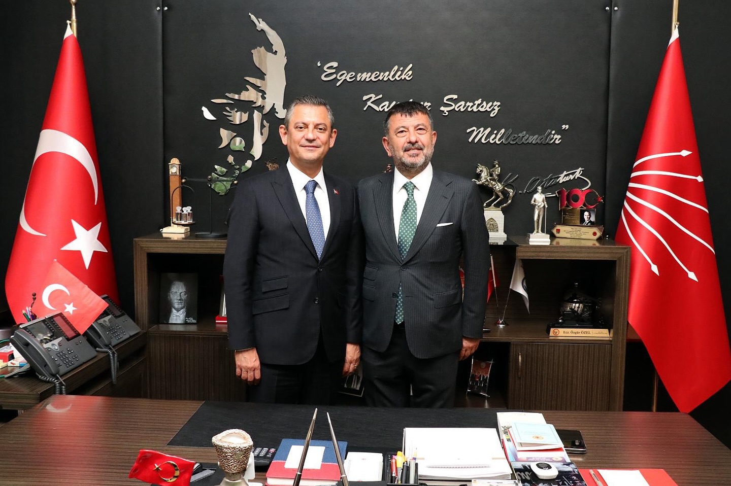 Veli Ağbaba, Dijital Performans ve Halkla İletişim Araştırmalarında Öne Çıktı