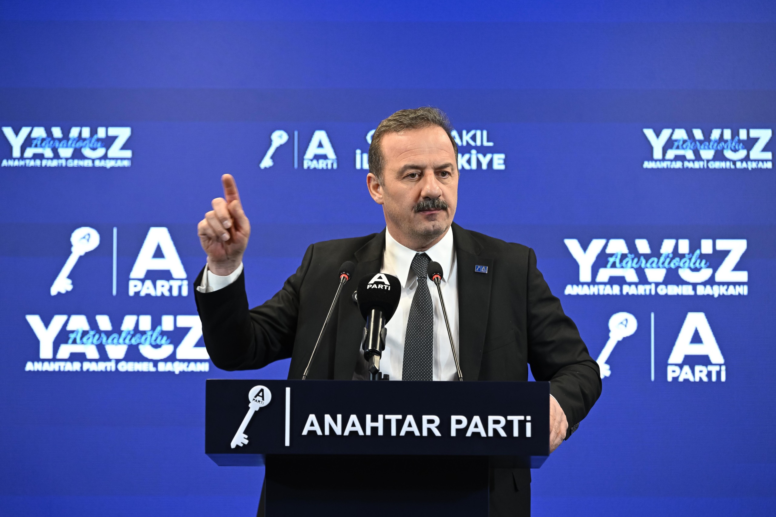 YAVUZ AĞIRALİOĞLU: DÜNYANIN HİÇBİR DEVLETİ GÜVENDE DEĞİLDİR