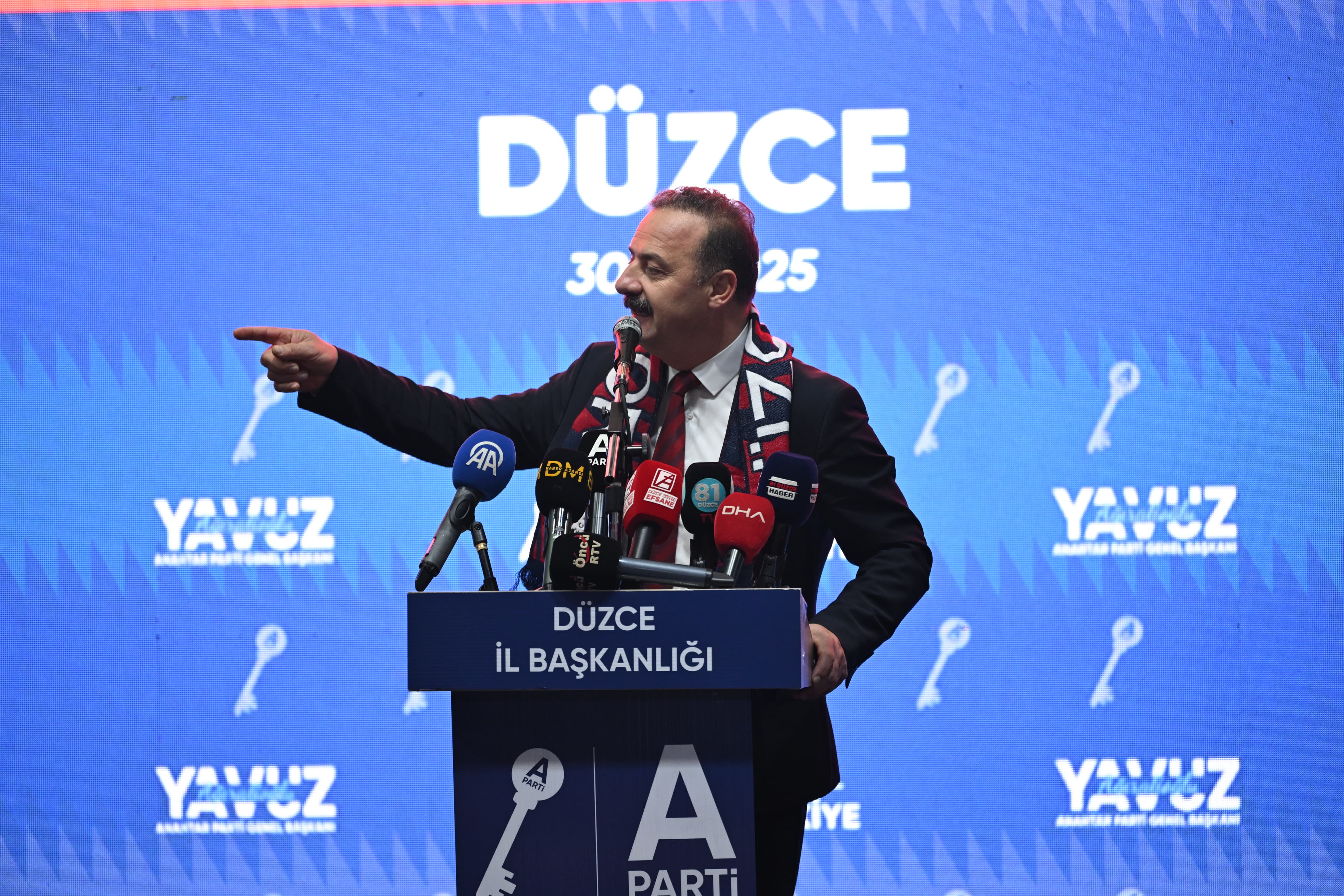 YAVUZ AĞIRALİOĞLU: SUYUMUZU KORUYACAK;  TOPRAĞIMIZI İMAR HIRSINA KURBAN ETMEYECEĞİZ