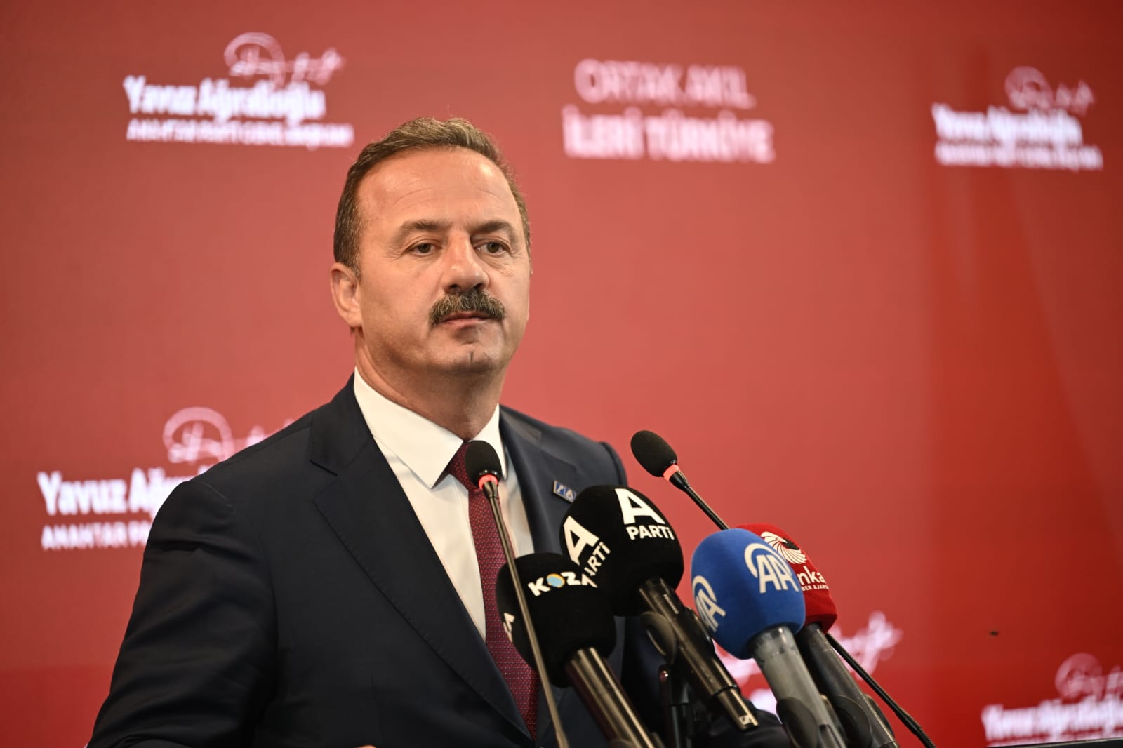 YAVUZ AĞIRALİOĞLU: YA REFERANDUM YA ERKEN SEÇİM!