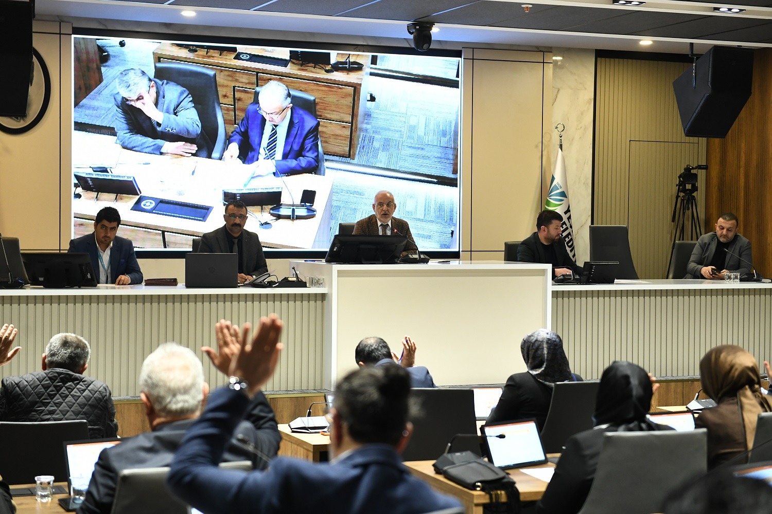 YEŞİLYURT BELEDİYE MECLİSİ’NDEN GENÇLERE GİRİŞİMCİLİK DESTEĞİ!