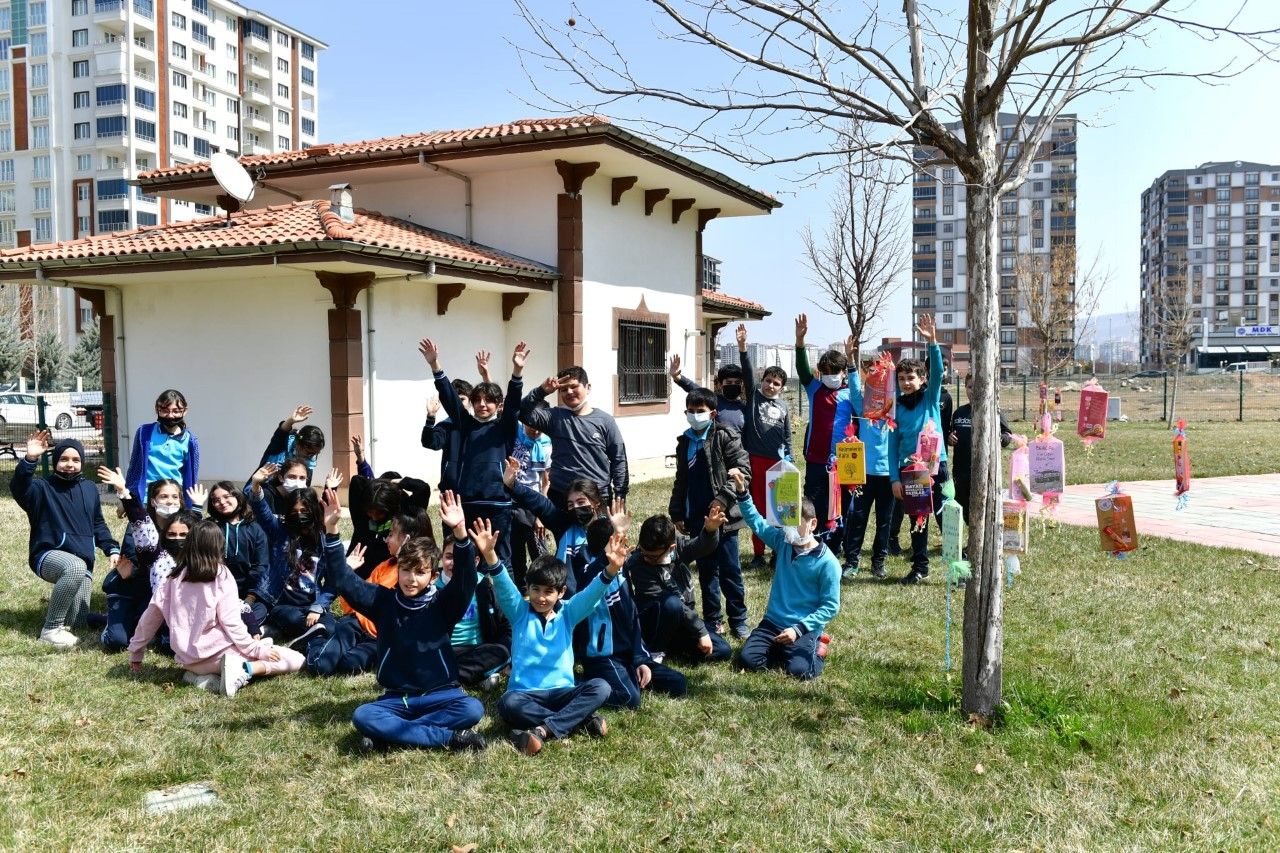 Yeşilyurt Belediyesi’nden ‘ Ağaçlar Kitap Açtı, Şimdi Hasat Zamanı’ Etkinliği