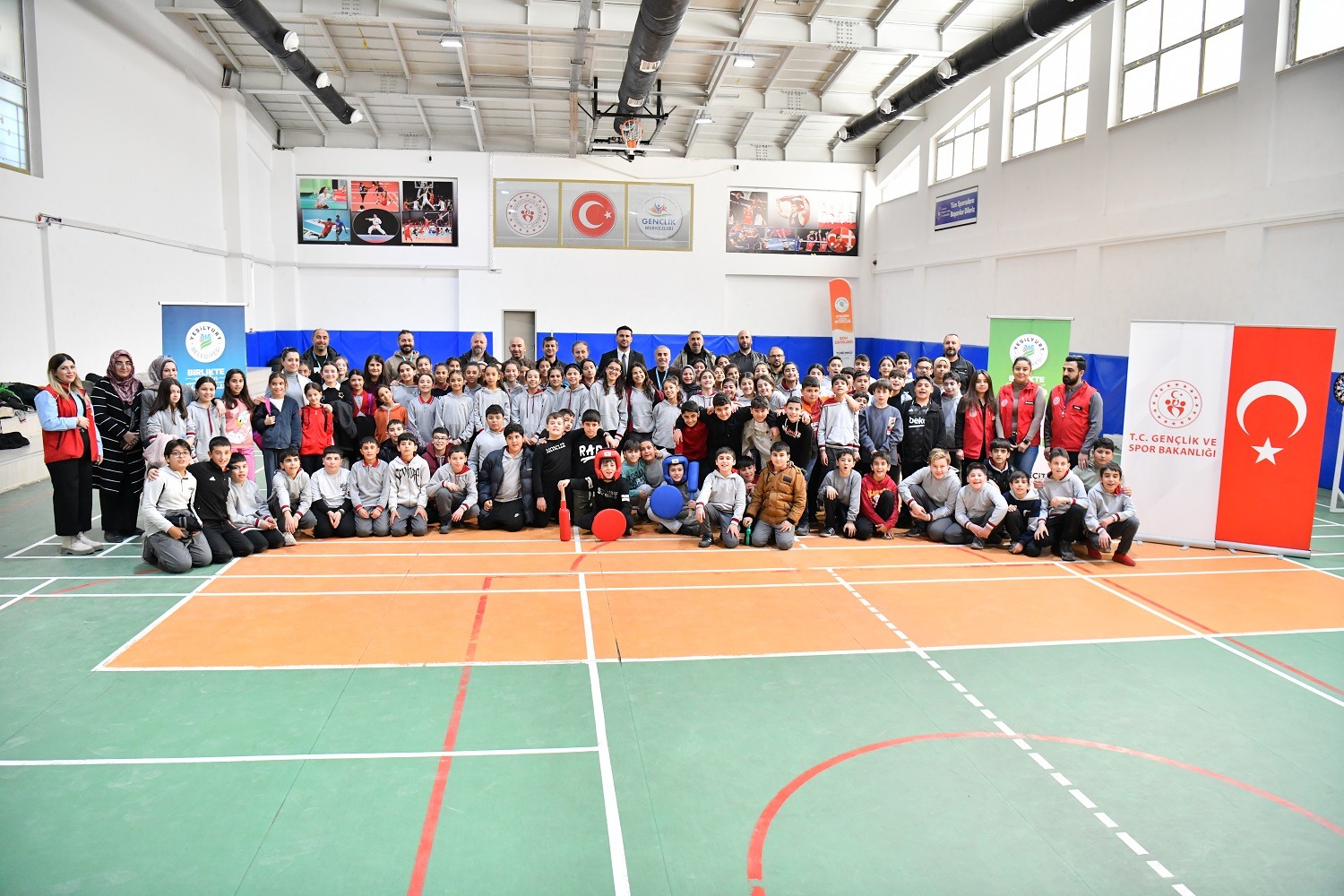 YEŞİLYURT BELEDİYESİ’NDEN ‘ÖNEM’ PROJESİ KAPSAMINDA MELEKBABA’DA GENÇLİK ETKİNLİĞİ!