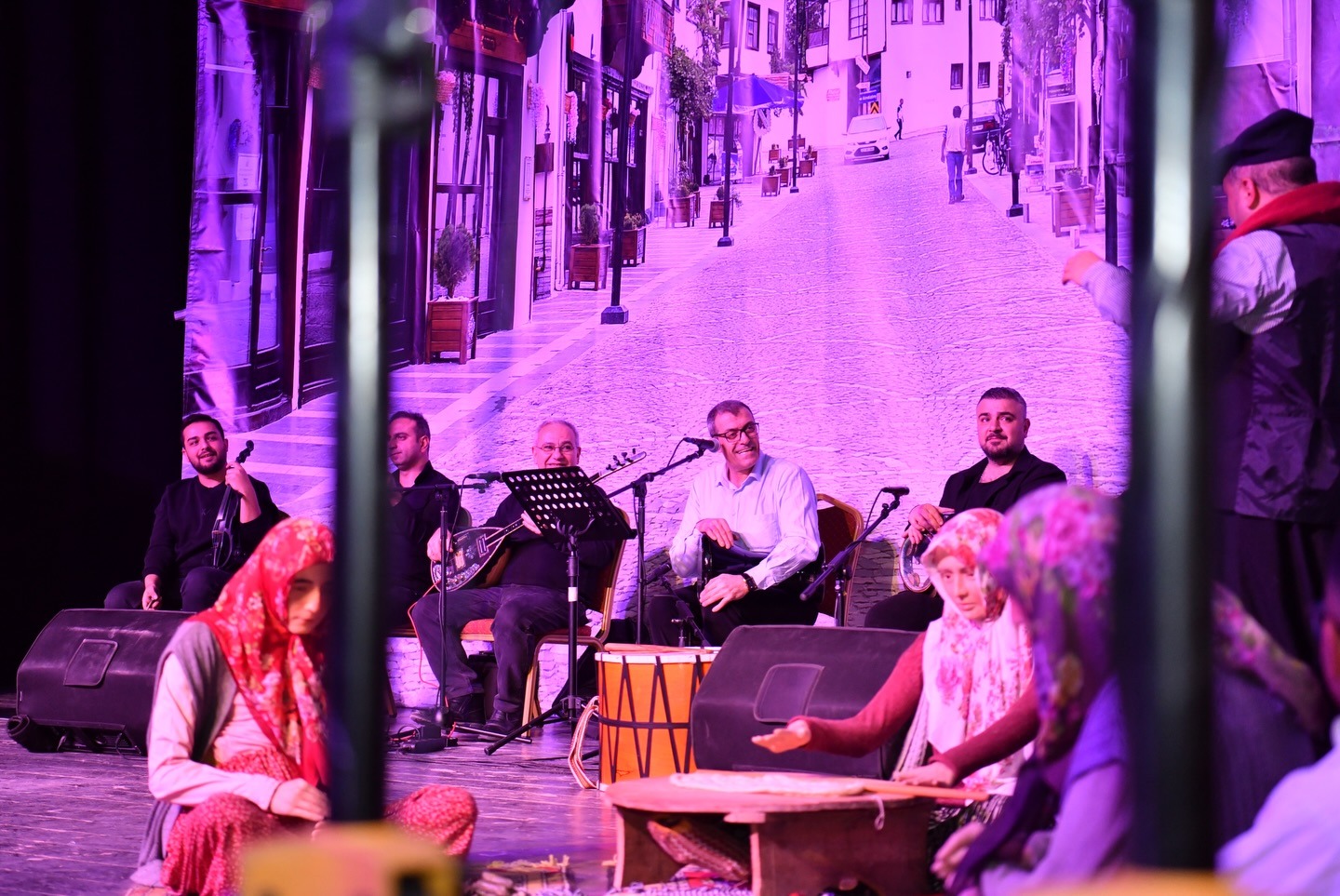 “YEŞİLYURT EYVAN GECELERİ” KEYİFLİ VE COŞKULU GEÇTİ