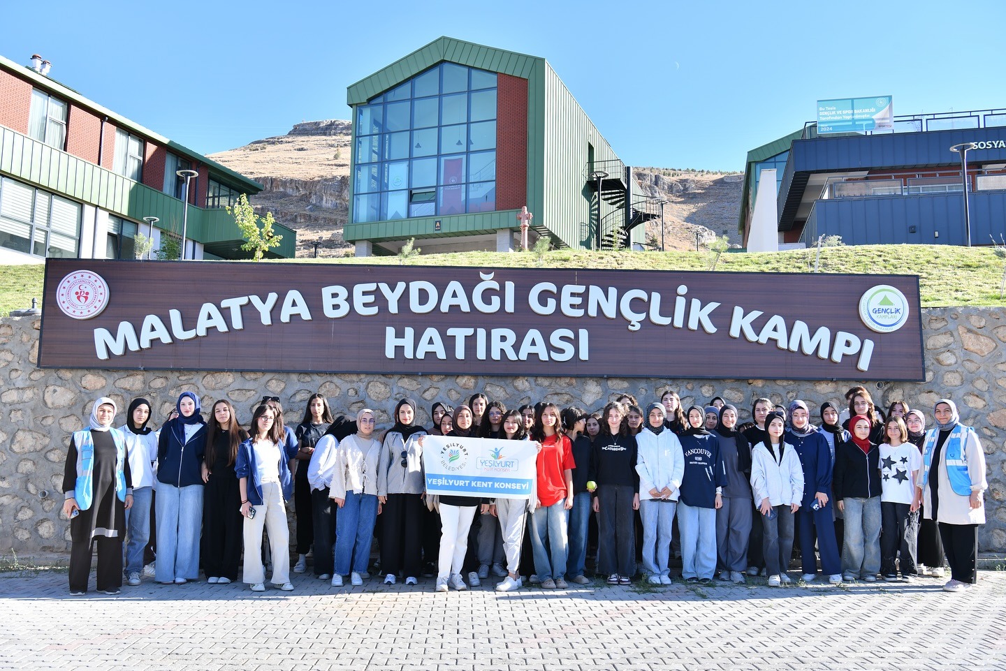 YEŞİLYURT KENT KONSEYİ’NDEN GENÇLERE UNUTULMAZ KAMP DENEYİMİ!