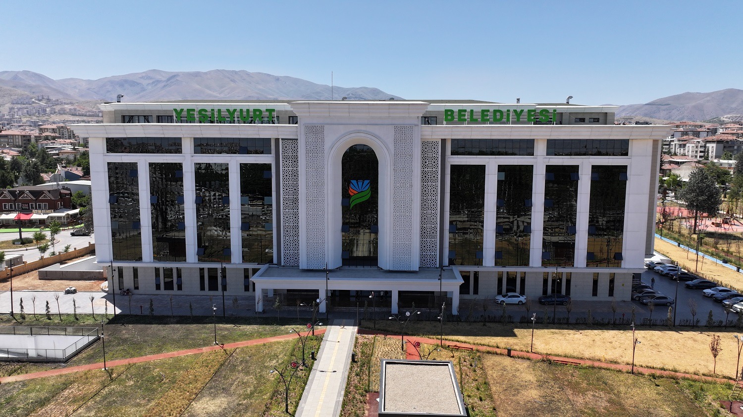 YEŞİLYURT’TA GEÇİCİ ELEKTRİK ABONELİK BAŞVURULARI BAŞLADI