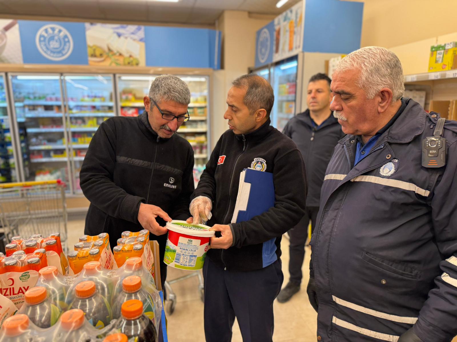 YEŞİLYURT’TA ZABITA, YILBAŞI ÖNCESİ DENETİMLERİ ARTIRDI