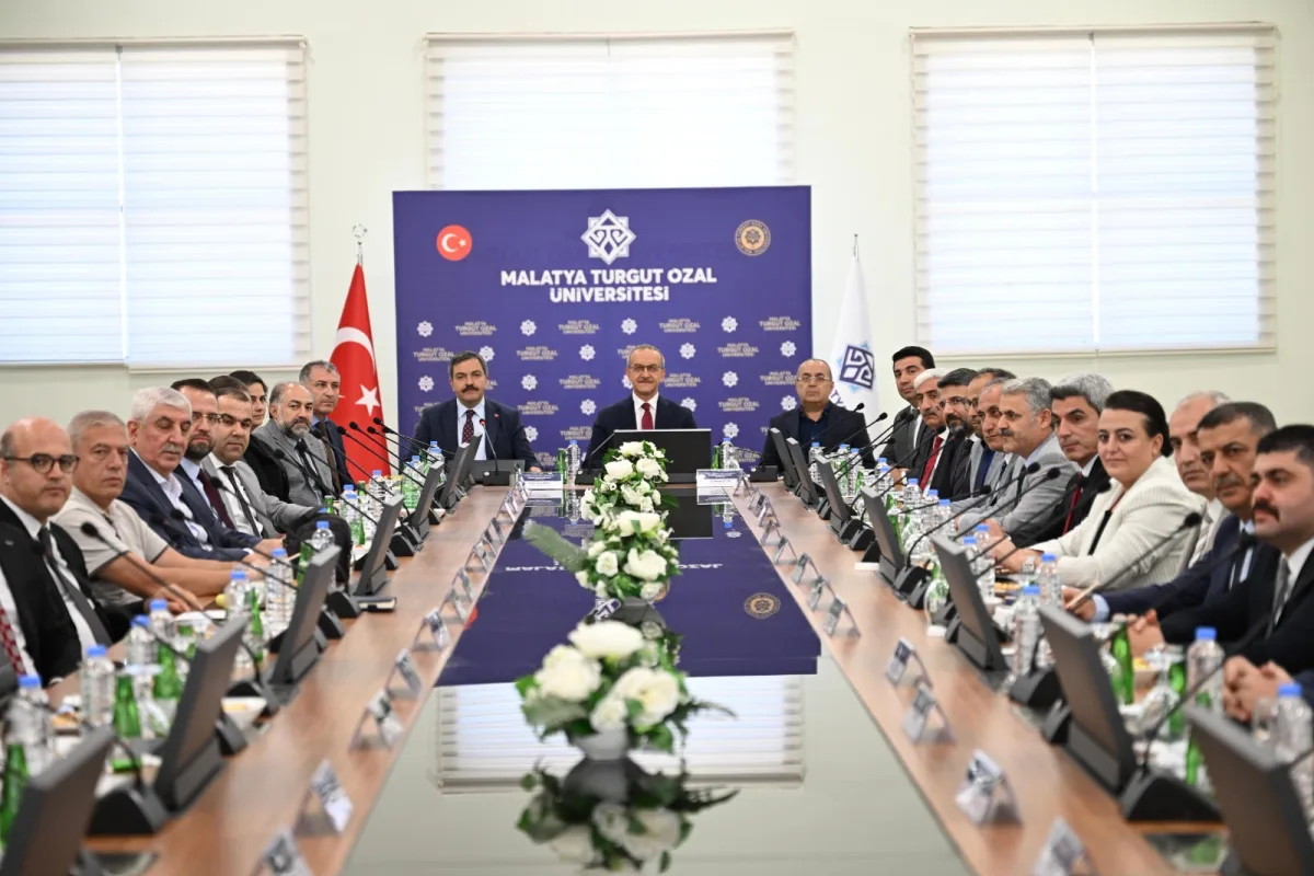 Vali Seddar Yavuz Başkanlığında Üniversite Danışma Kurulu Toplantısı Gerçekleştirildi