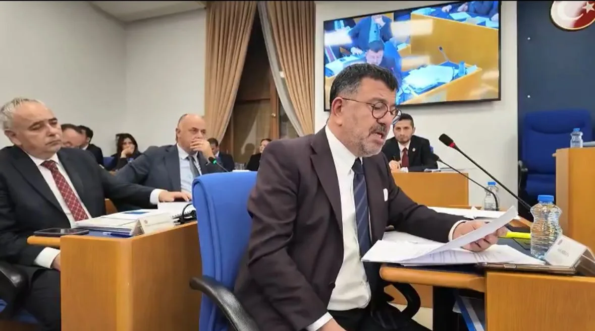 Veli Ağbaba:"Malatya'da Uçak Saatleri İşkence Gibi!"