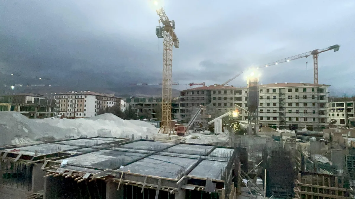 Elektrik Akımına Kapılan İşçi Ağır Yaralandı