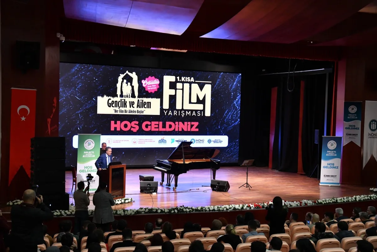 1. KISA FİLM YARIŞMASININ ÖDÜLLERİ, MUHTEŞEM BİR TÖRENLE SAHİPLERİNİ BULDU