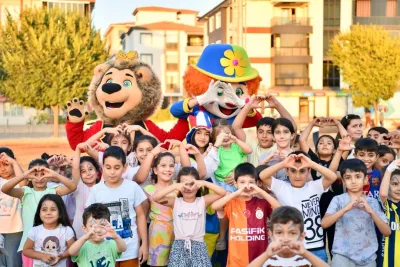 İLYAS MAHALLESİ'NDE YEŞİLYURT YAZ AKŞAMLARI COŞKUSU YAŞANDI