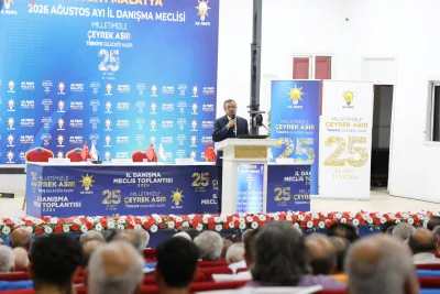 AK Parti Malatya İl Başkanı Ali Bakan, AK Parti’nin kuruluşunun 25. yılı dolayısıyla basın toplantısı düzenledi.